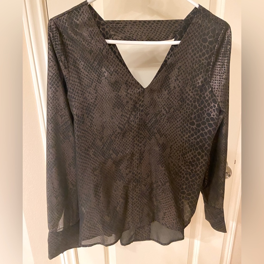 Long sleeves blouse NWT
